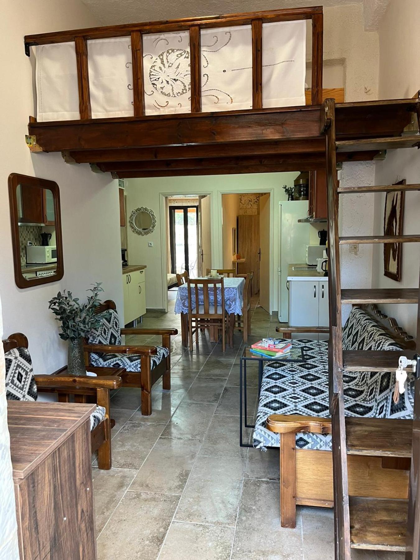 Milopetra Villa Yerolimin Buitenkant foto